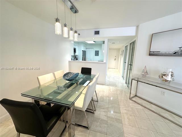 Building Photo - 5757 Collins Ave