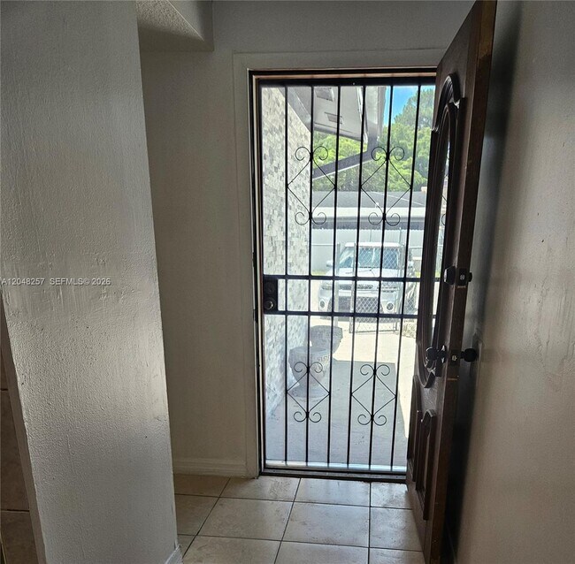 Foto del edificio - 3908 NW 213th St