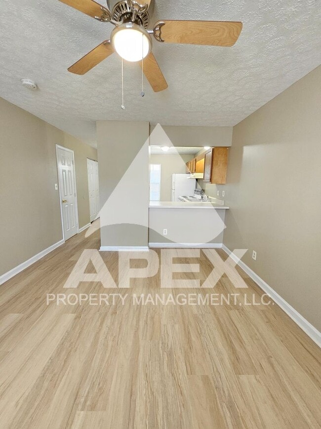 Foto del edificio - Nice 2 Bd | 1.5 Ba Townhouse in West Knox ...