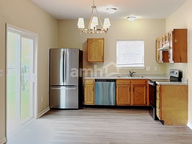 Building Photo - 10221 Blue Sky Dr