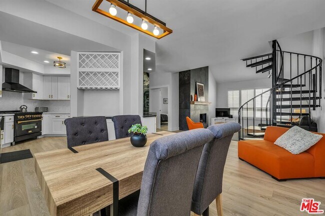 Foto del edificio - 1412 N Crescent Heights Blvd