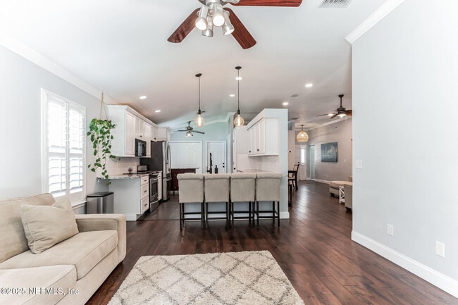 Building Photo - 3652 Sanctuary Way S