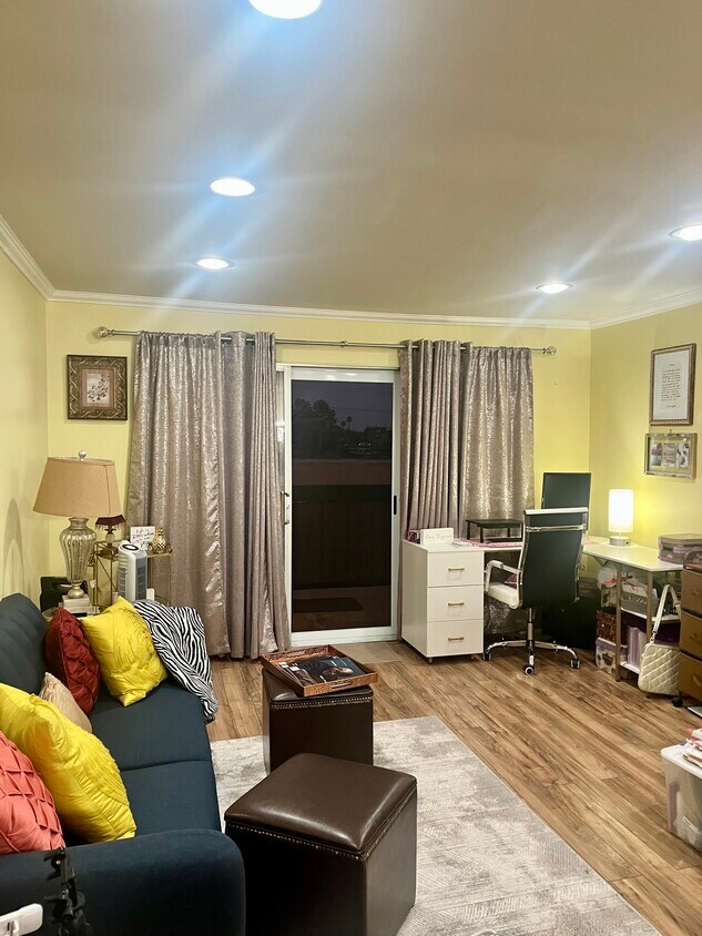 Foto principal - 2940 N Verdugo Rd