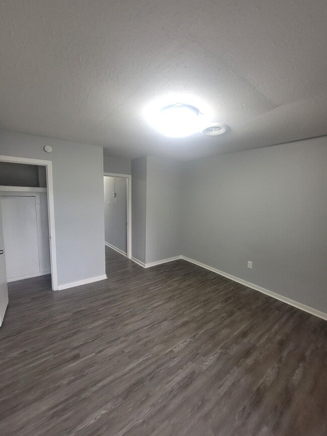 Building Photo - 225 W McDowell Rd
