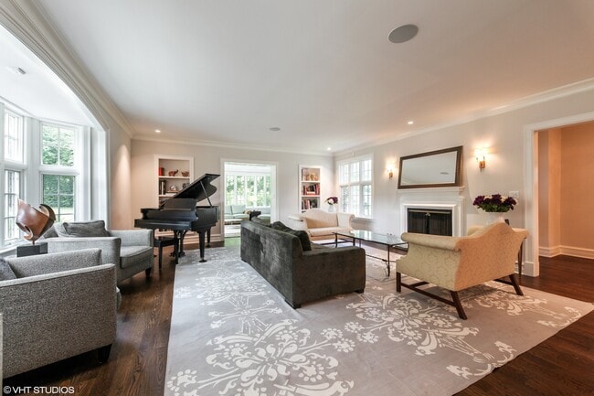 Building Photo - 256 Ravine Dr