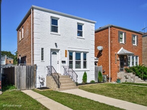 Building Photo - 4036 W 57th St