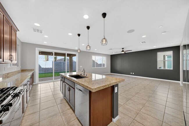 Foto del edificio - 8909 Wallner St