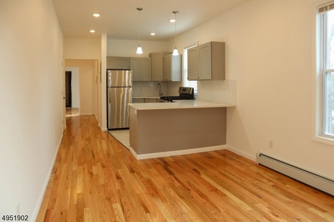 Foto del edificio - 373 N 6th St