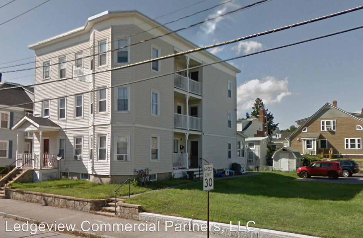 Primary Photo - 449 Kelley St