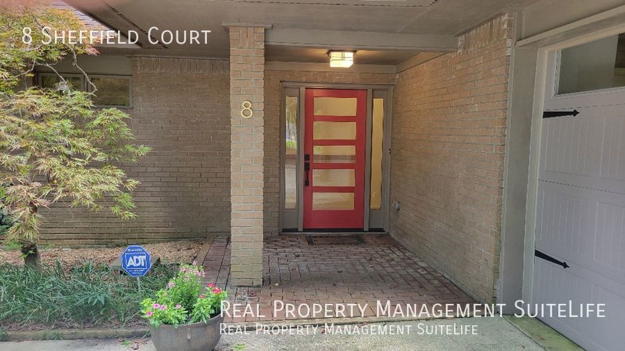 Primary Photo - Updated Architectural Gem-White Oak Golf C...