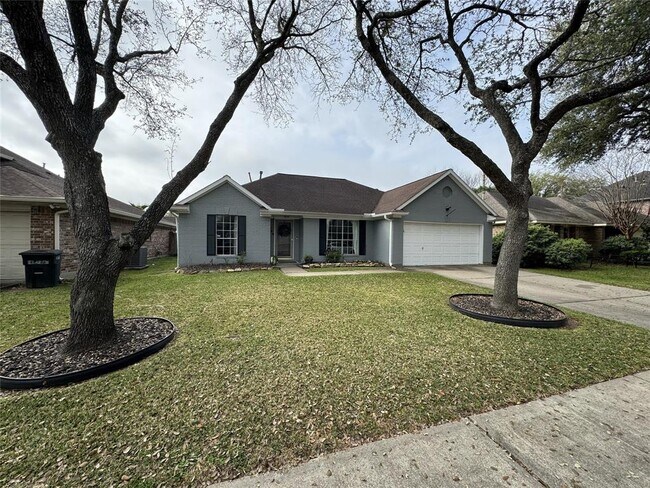 Foto del edificio - 5105 Glenview Ct