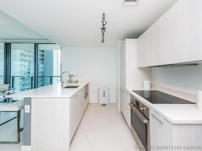 Foto del edificio - 501 NE 31st St