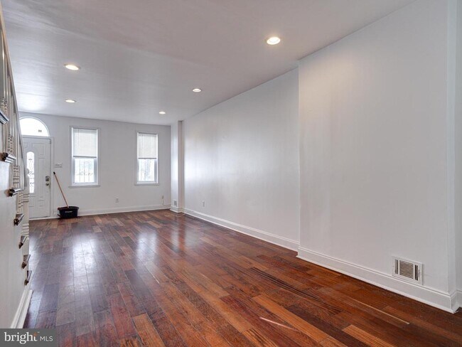 Building Photo - 2166 N 7th St