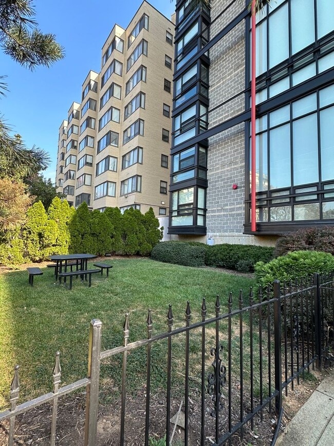 Building Photo - Unique Loft Style Two Bedroom/Two Bathroom...