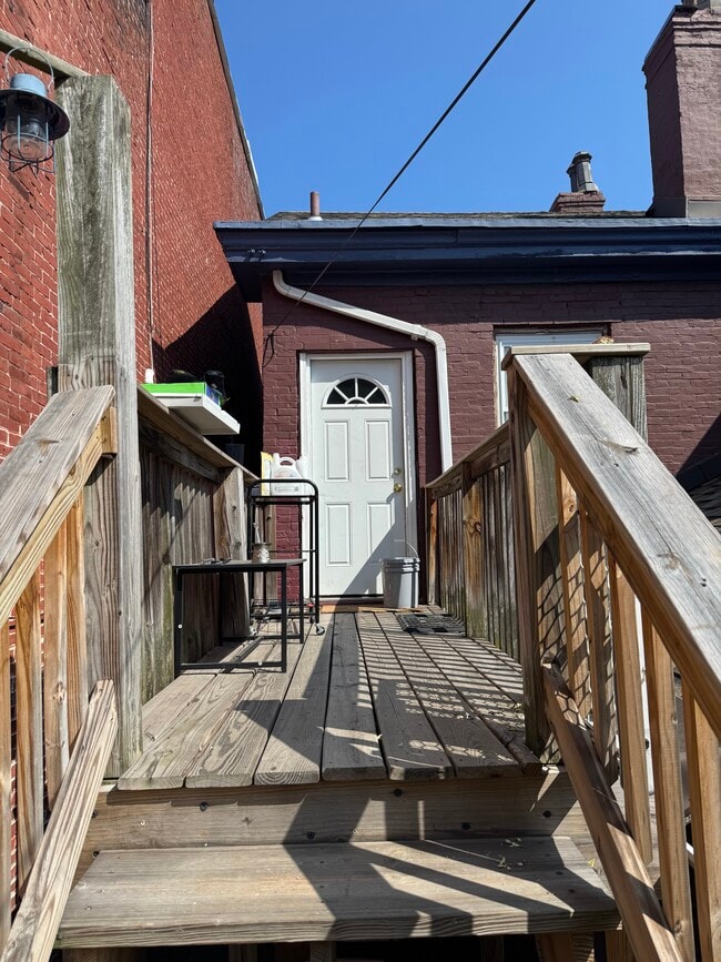 Rear Entrance - 4052 Penn Ave