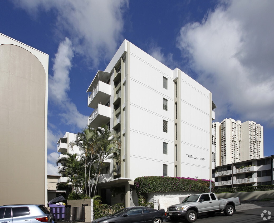 Building Photo - Tantalus Vista