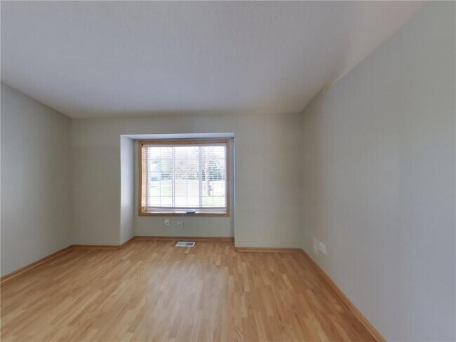 Foto del edificio - 2739 Zumbrota Cir NE