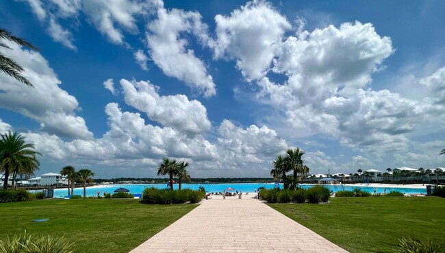 Building Photo - New Townhome in Beachwalk!