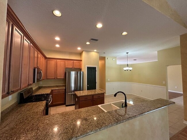 Foto del edificio - 16132 Ivy Lake Dr