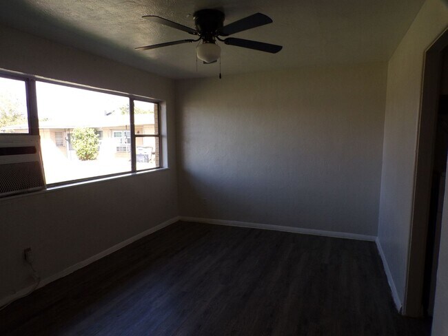 Foto del edificio - 2317 NW Bell Ave