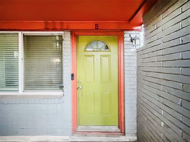 Building Photo - 2309 Alta Vista Ave