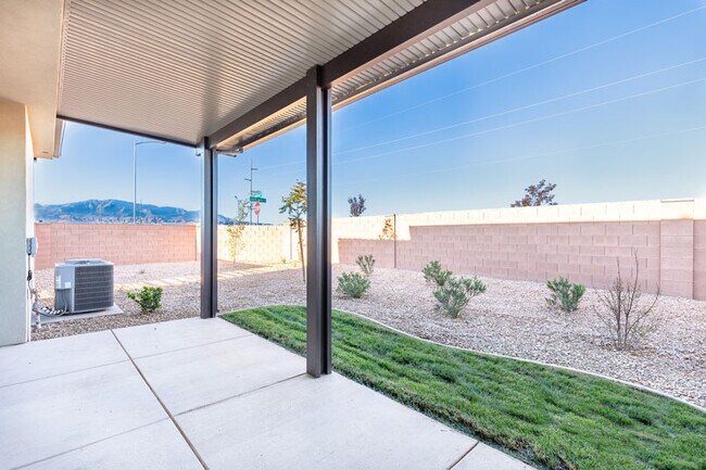 Building Photo - 2823 E Snowberry Dr
