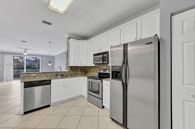 Building Photo - 2590 Cordoba Bend