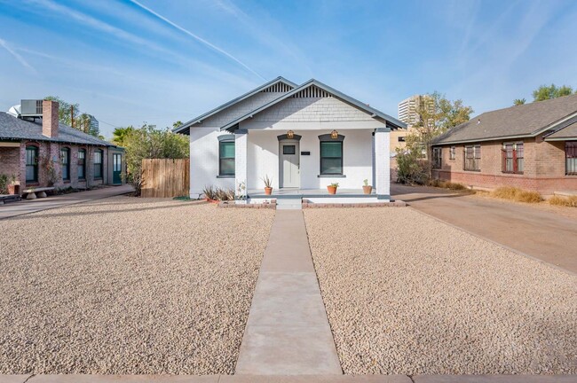 Foto del edificio - Remodeled Historic 2-bed Home Central Phx