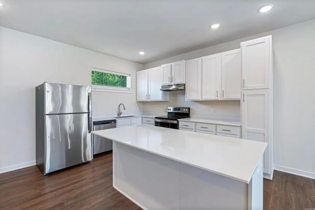 Foto del edificio - 610 Whitham Ave