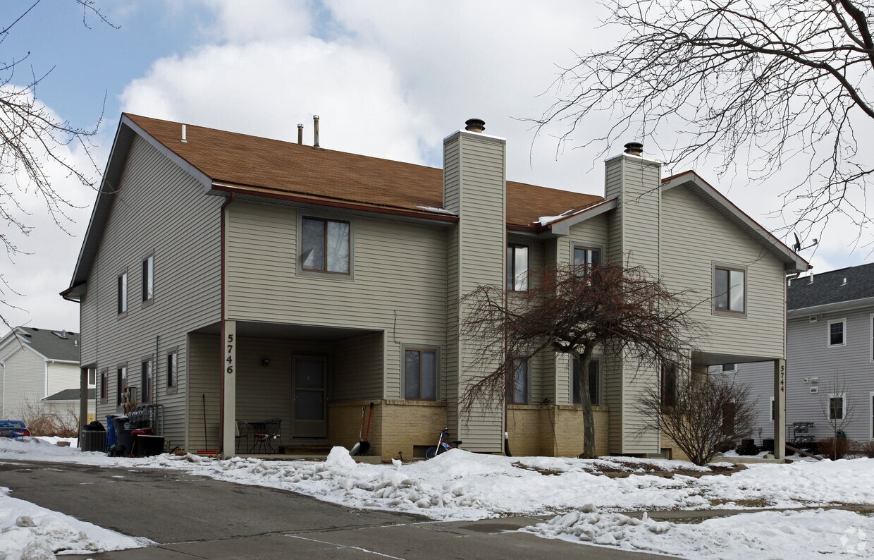 Building Photo - 5744 Staghorn Dr