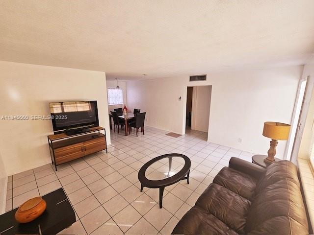 Foto del edificio - 5112 Hollywood Blvd