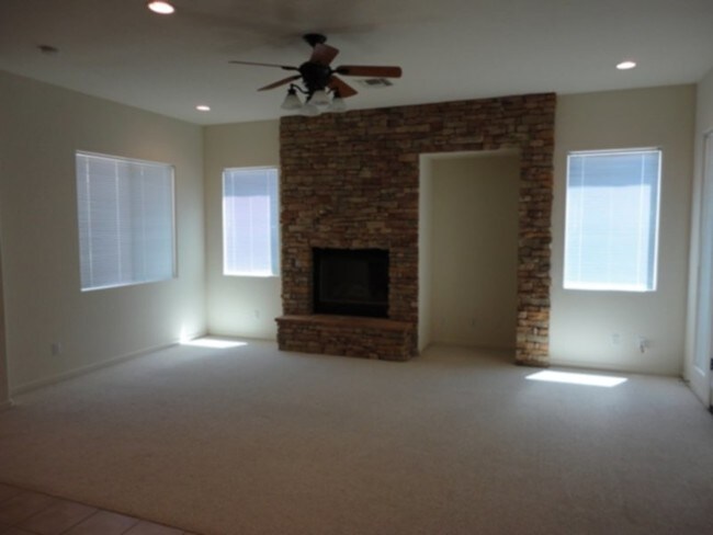 Building Photo - 14425 W Monte Vista Rd