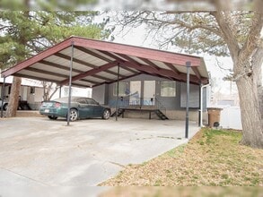 Building Photo - 951 S 900 W