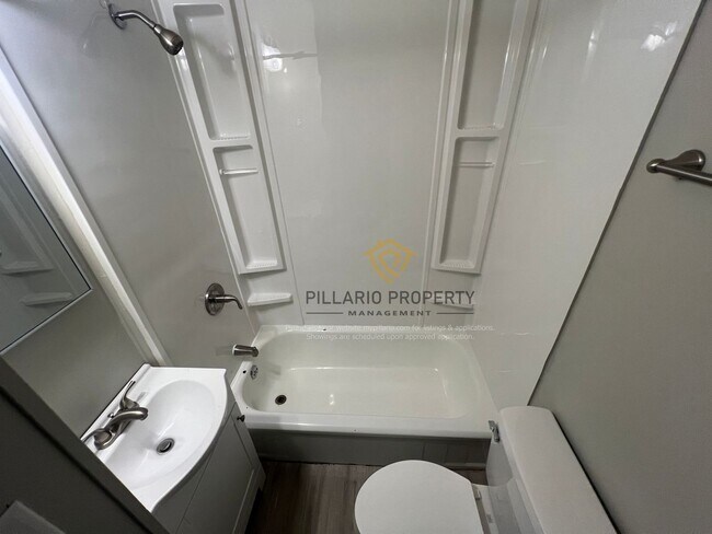 Foto del edificio - 5260-5262 Fletcher Avenue