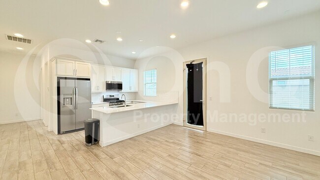 Foto del edificio - 5840 S Delaware St