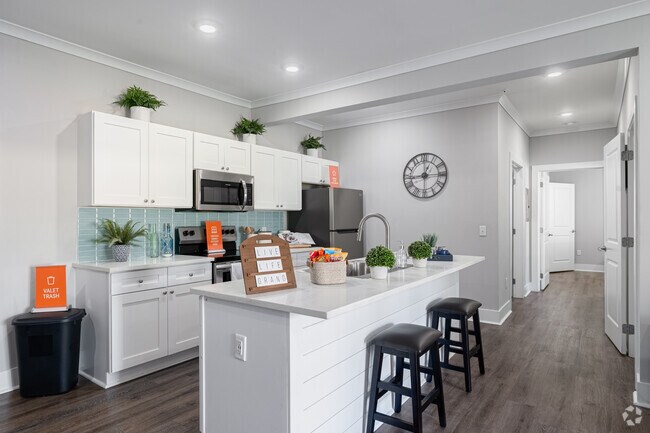 2 habitaciones, 2 baños, 1153 pies cuadrados, cocina - The Everett at Port Wentworth