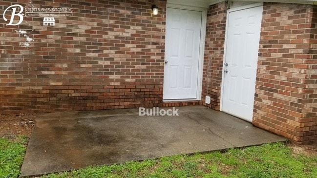 Building Photo - Covington 2/1 Ranch Duplex