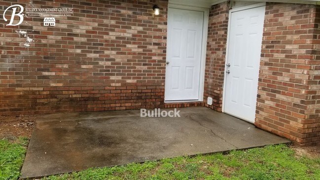 Foto del edificio - Covington 2/1 Ranch Duplex
