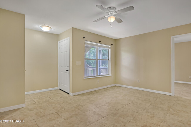 Building Photo - 1600 Big Tree Rd