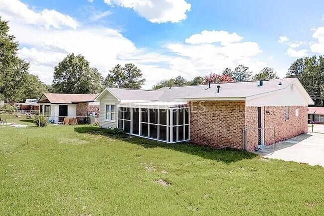 Foto del edificio - 3026 Gleason Ave