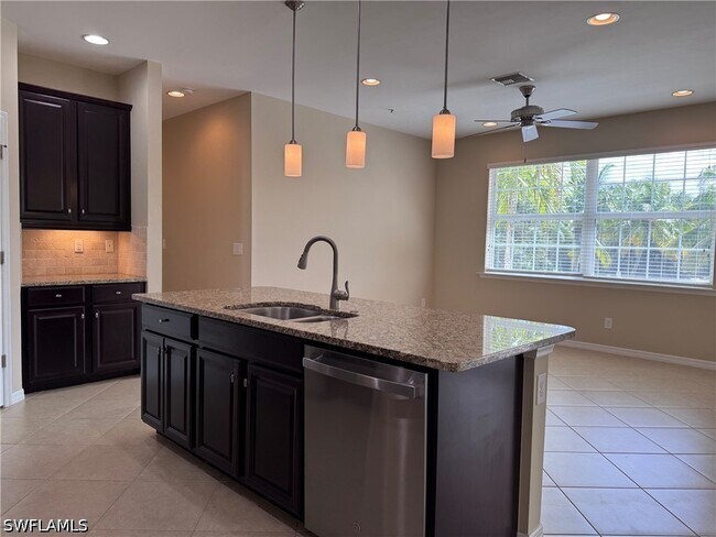 Foto del edificio - 8560 Evernia Ct