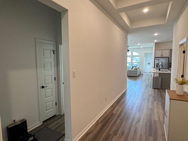 Building Photo - 201 Dove Tree Dr