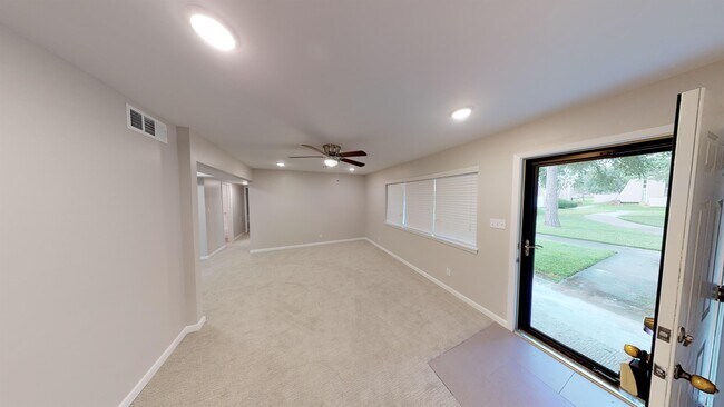 Building Photo - 7321 S Yale Ave