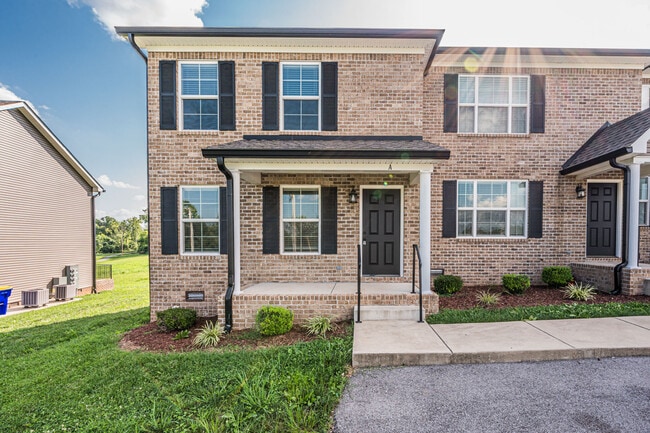 Foto del edificio - 195 Creekwood Ave