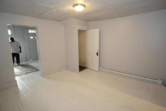 Building Photo - 1014 Blackadore St