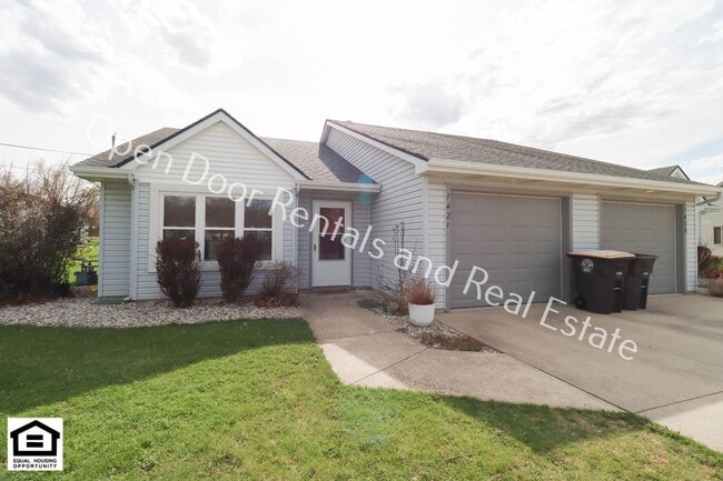 Building Photo - Fort Wayne Rising 1421/1423 Fieldstone