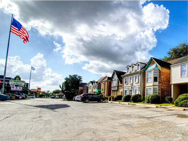 Foto del edificio - SunBlossom Cottages