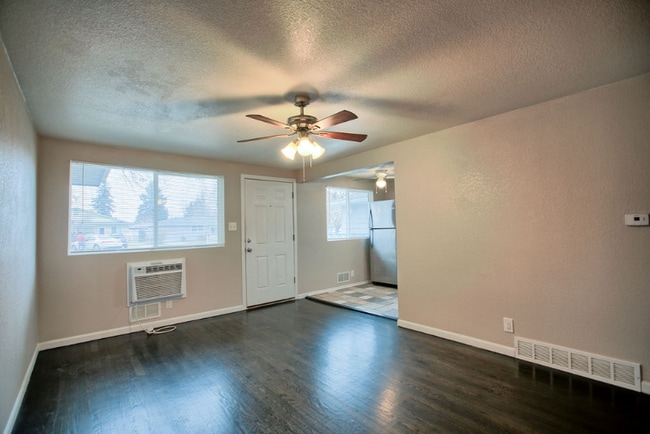 Photo - 312 Crescent Dr House