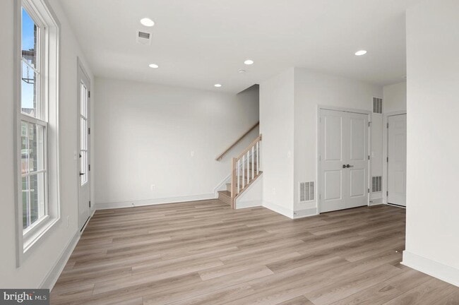 Foto del edificio - 14534 Alsace Ln