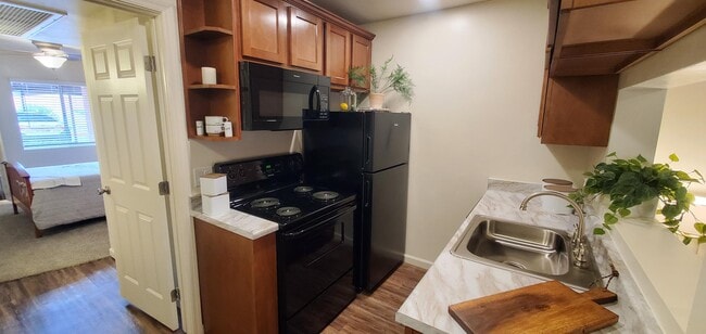 Premium B Floorplan Kitchen - Sandstone Apartment Homes